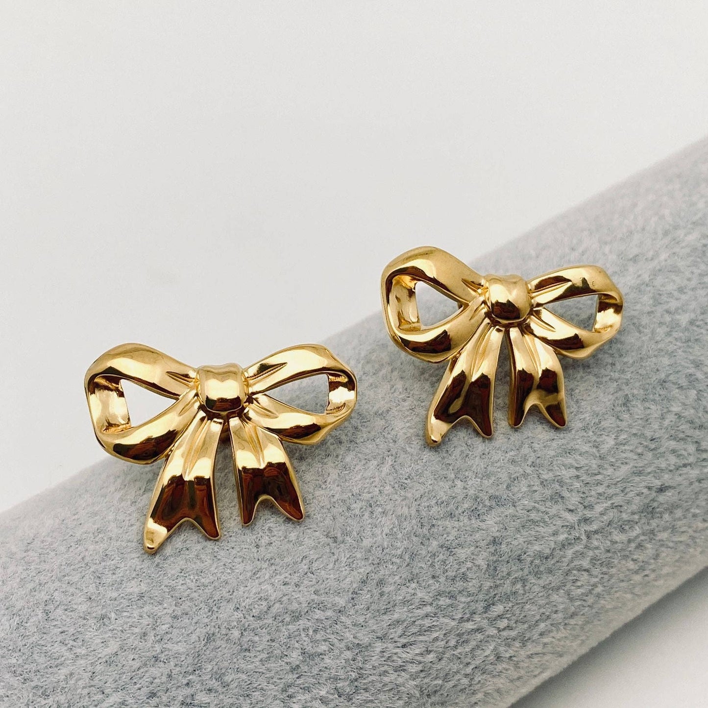 💫 Sweet Bow Gold Earrings